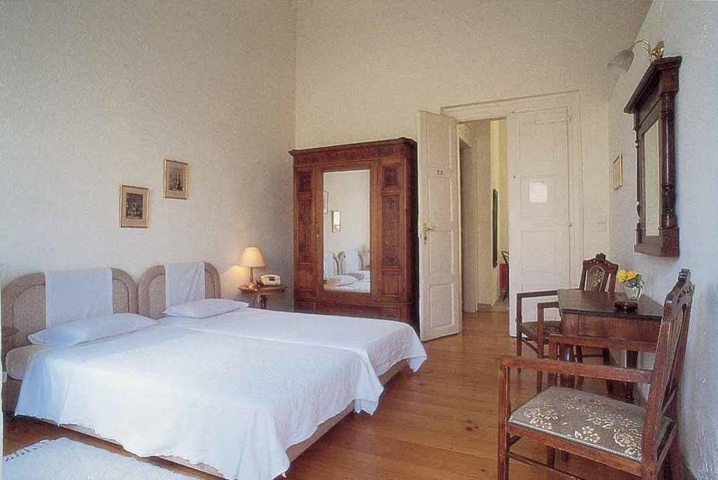 Hotel Omiros Ermoupoli Esterno foto